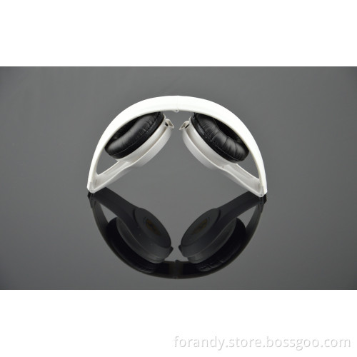 3.5mm Wired Headphones with Adjustable Earcups (H03)